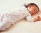 Wie man ein Baby schnell einschläft, ohne zu stillen oder tagsüber