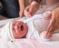 Was tun bei Koliken und Blähungen bei einem Neugeborenen, wie kann man ihm helfen: Symptome und Behandlung zu Hause
